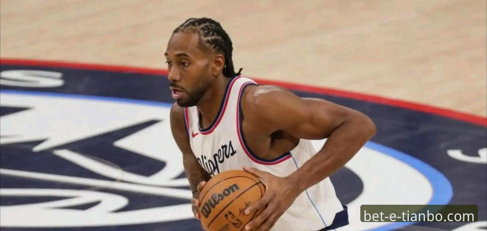 资深体育分析师分享：CJ-麦科勒姆续约老鹰背后的数据博弈与平台观赛心得